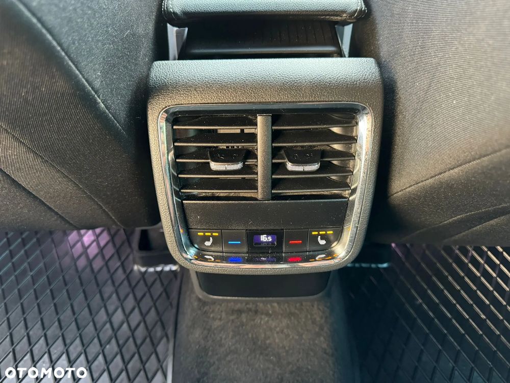 Skoda Octavia 2.0 TDI Ambition DSG - 20