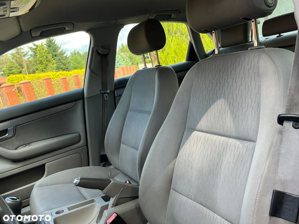 Audi A4 Limousine - 17