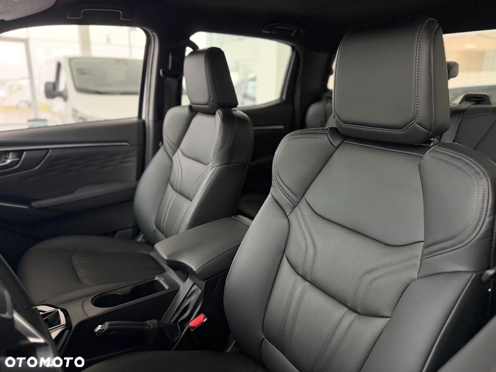 Isuzu D-MAX - 10