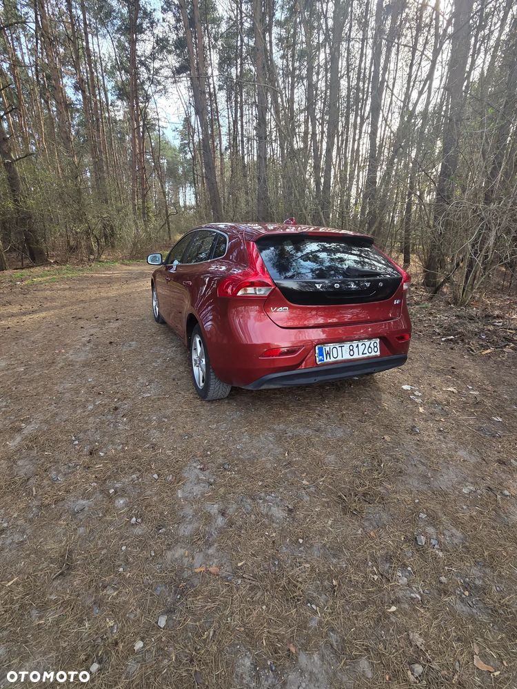 Volvo V40 D2 Drive-E Momentum - 2