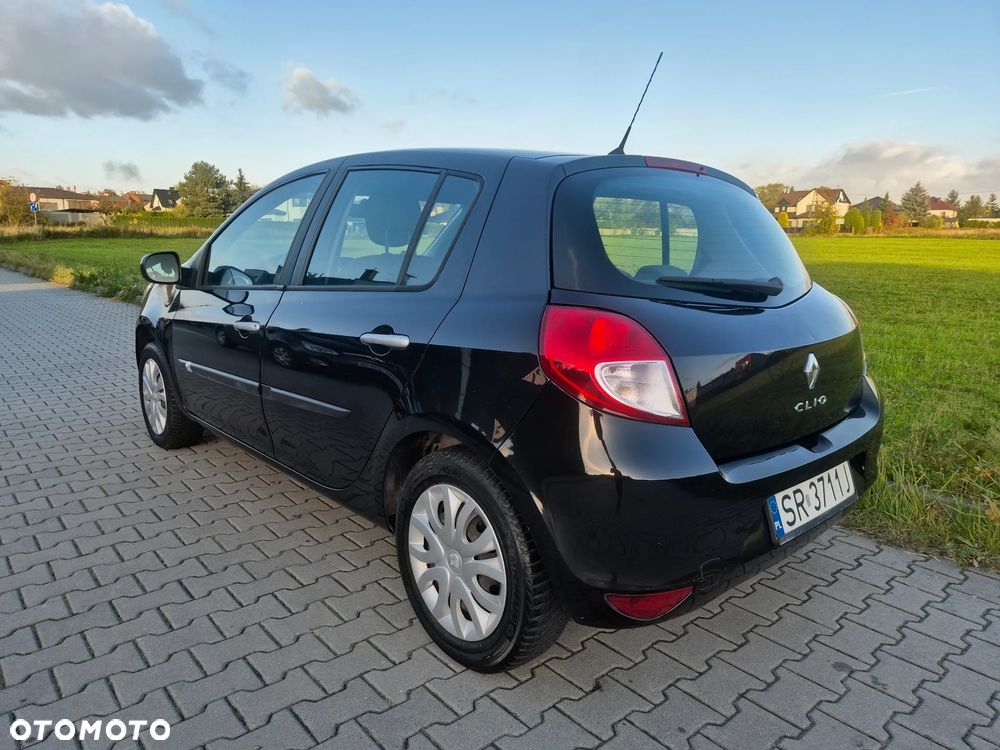 Renault Clio 1.2 16V Expression - 17