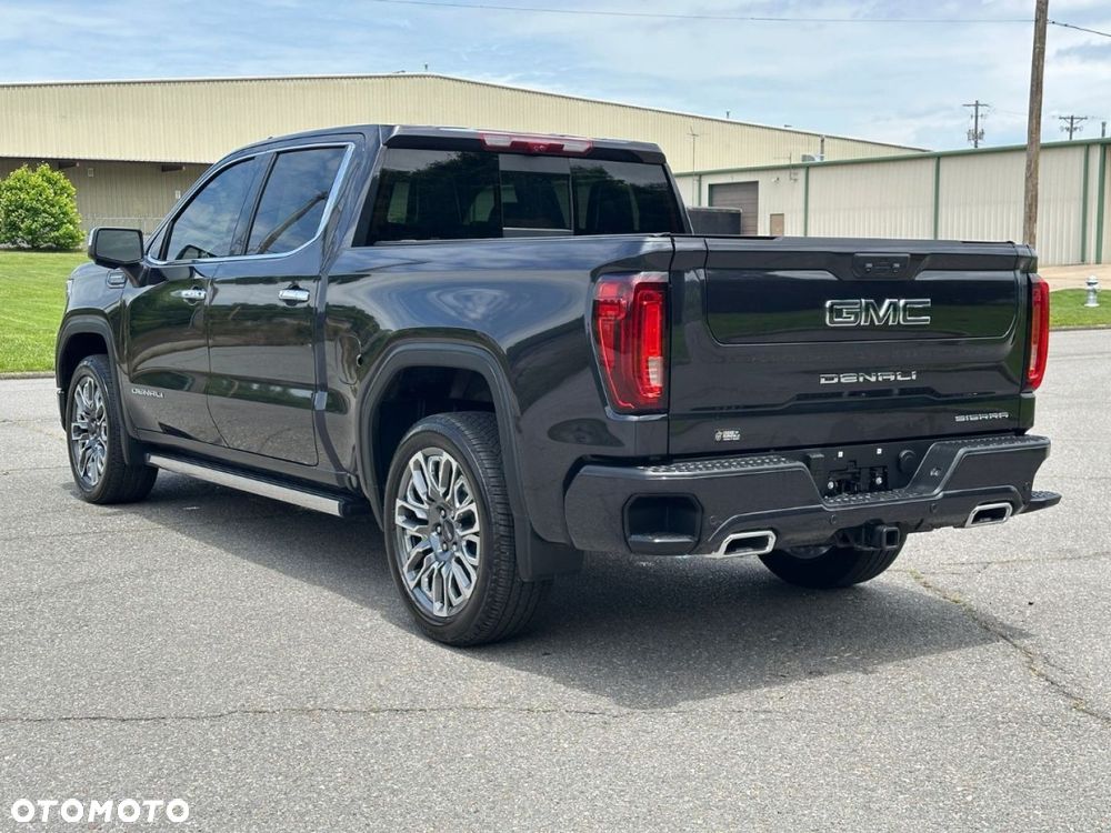 GMC Sierra - 3