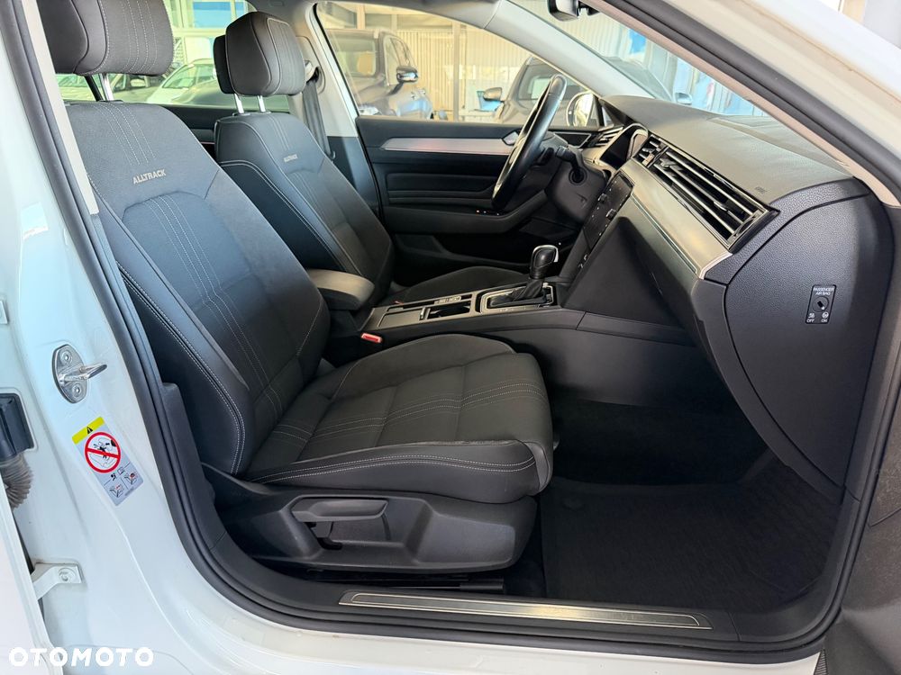 Volkswagen Passat 2.0 TDI SCR DSG 4Motion Business - 41