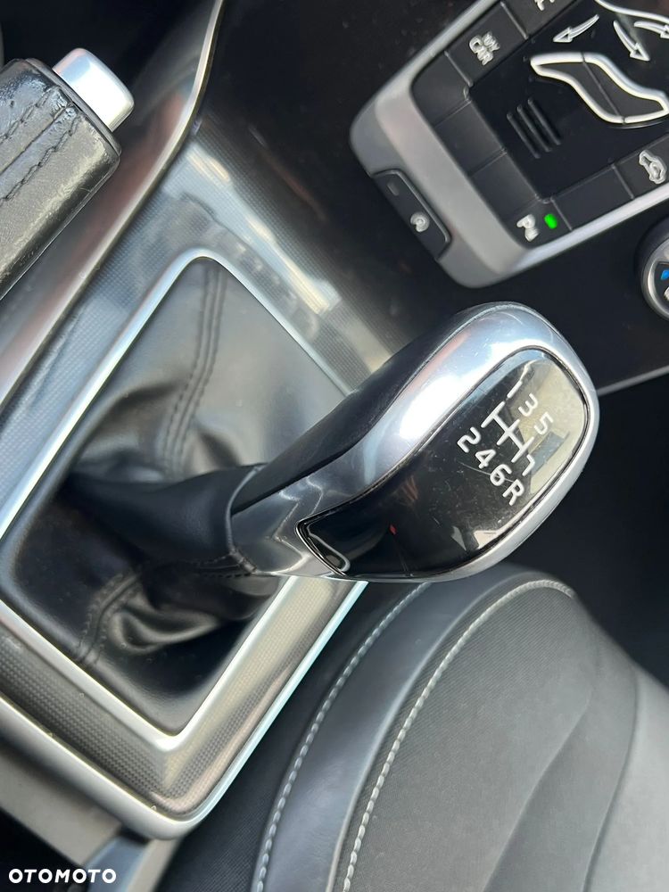 Volvo V40 - 21