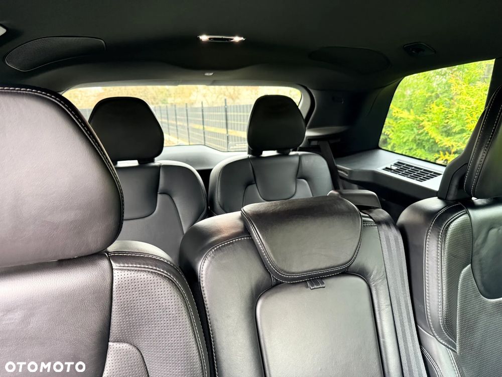 Volvo XC 90 D5 AWD R-Design 7os - 9