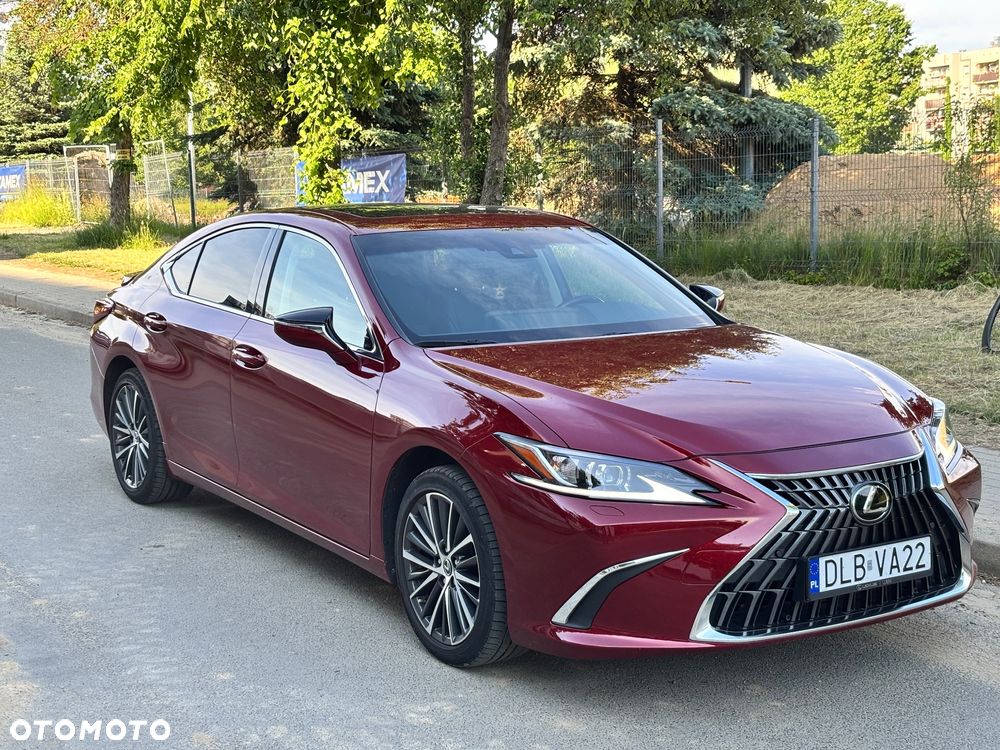 Lexus ES 300h Business Edition + - 6