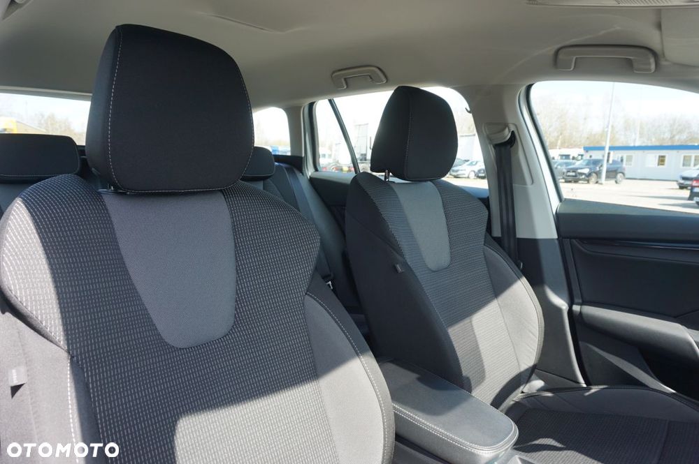 Skoda Octavia 1.5 TSI e-Tec Ambition DSG - 5