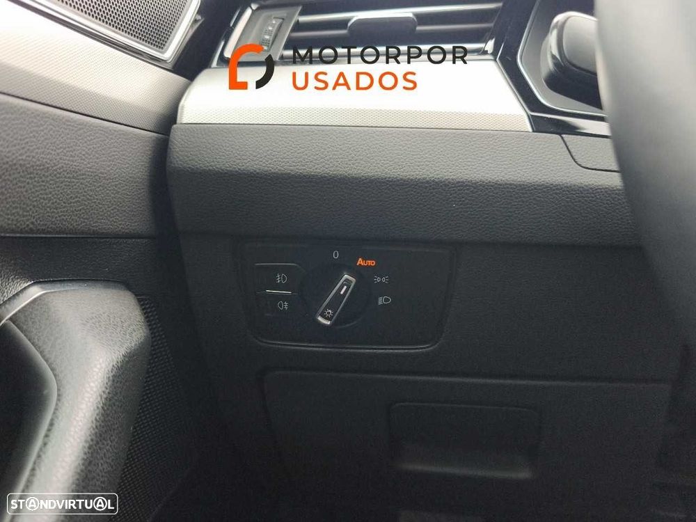 VW Passat Variant 2.0 TDI Confortline DSG - 17