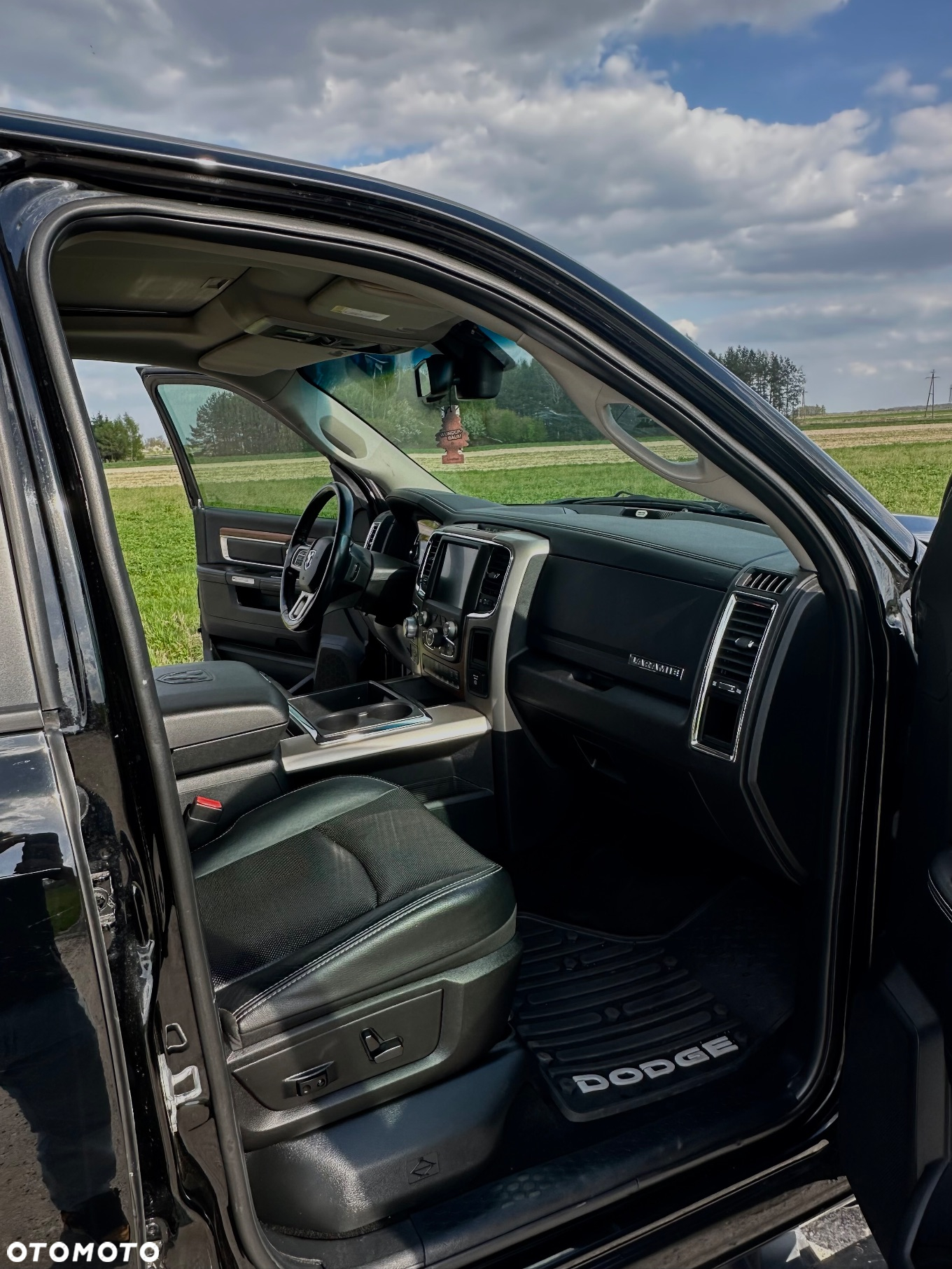 Dodge RAM 1500 5.7 4x4 - 10