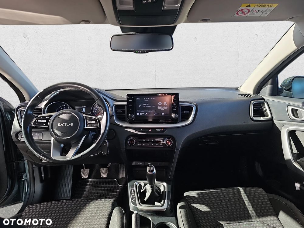 Kia Ceed 1.5 T-GDI M - 17