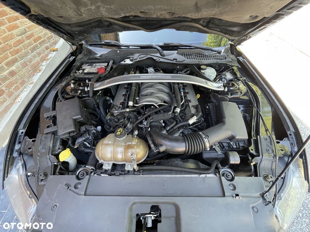 Ford Mustang 5.0 V8 GT - 8
