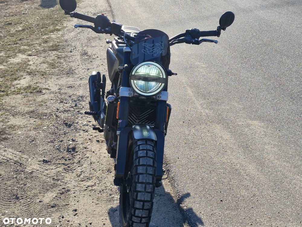 Husqvarna Svartpilen - 7