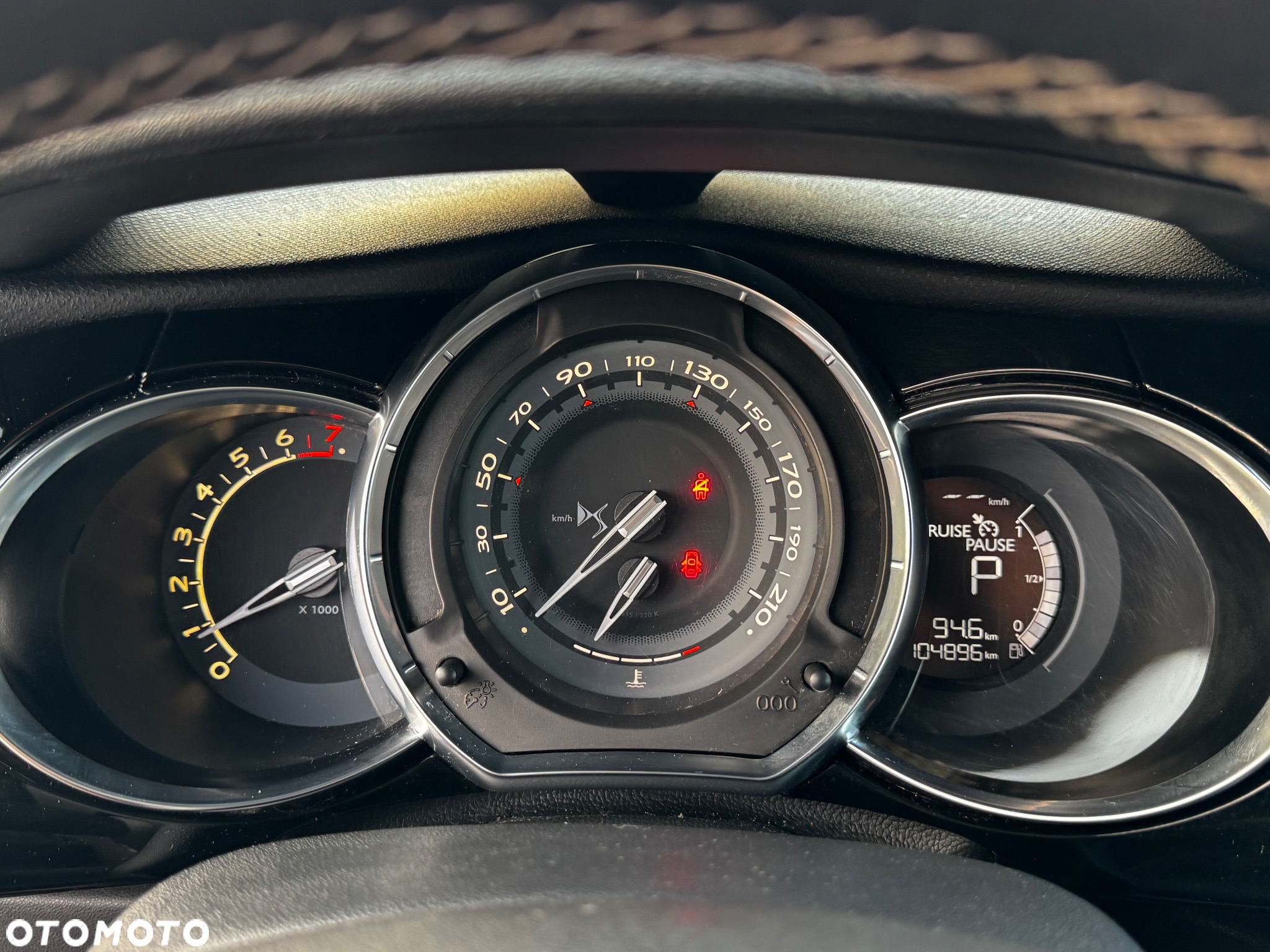 Citroën DS3 PureTech 110 Start & Stop EAT6 OPF SOCHIC - 23