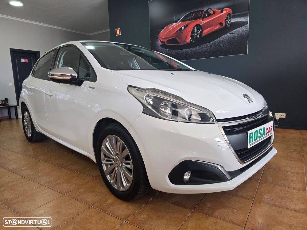 Peugeot 208 1.6 BlueHDi Style - 1