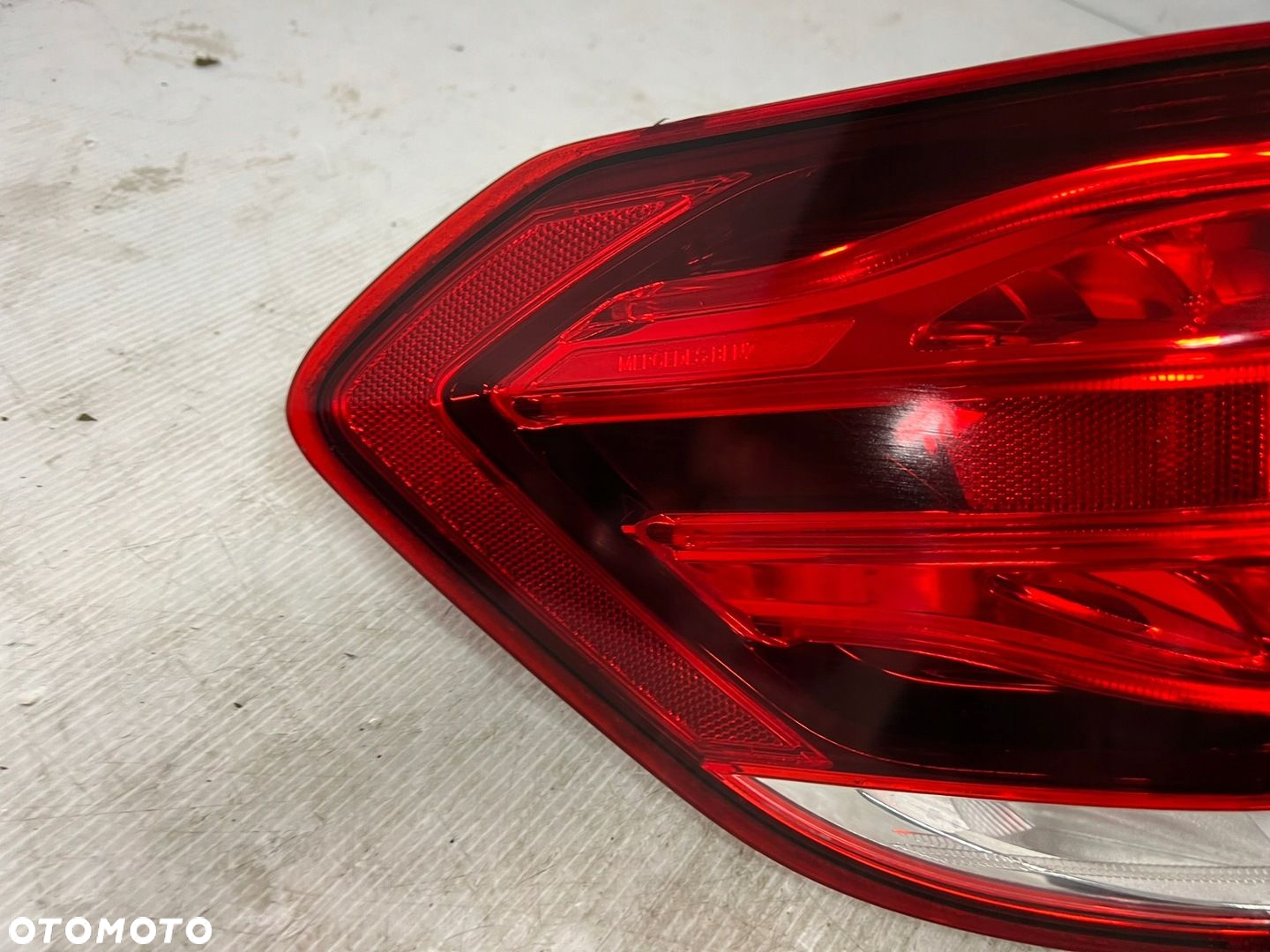 LAMPA LEWA TYLNA TYŁ MERCEDES W212 A2129061703 - 4