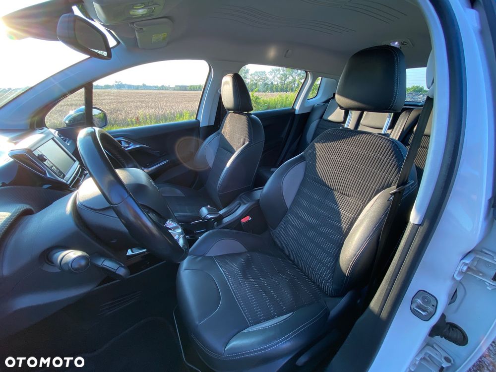Peugeot 2008 PureTech 110 Stop&Start Allure - 11