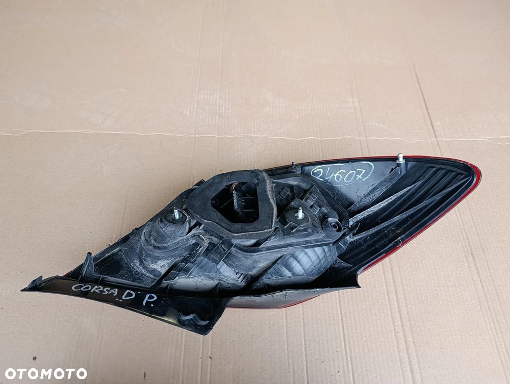 OPEL CORSA D 5D LAMPA PRAWA TYŁ TYLNA EUROPA - 2