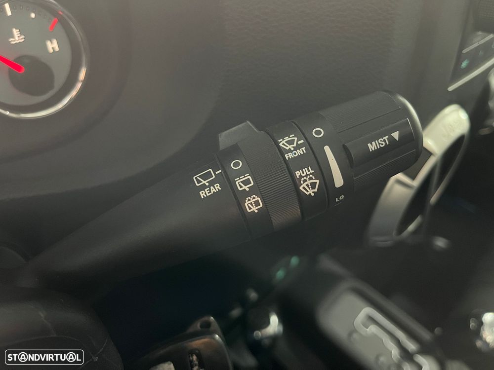 Jeep Wrangler Unlimited 2.8 CRD DPF Auto Sport - 15