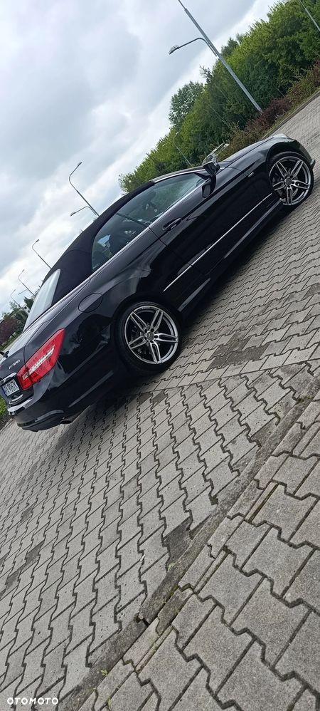 Mercedes-Benz Klasa E 300 BlueEFFICIENCY 7G-TRONIC Elegance - 12