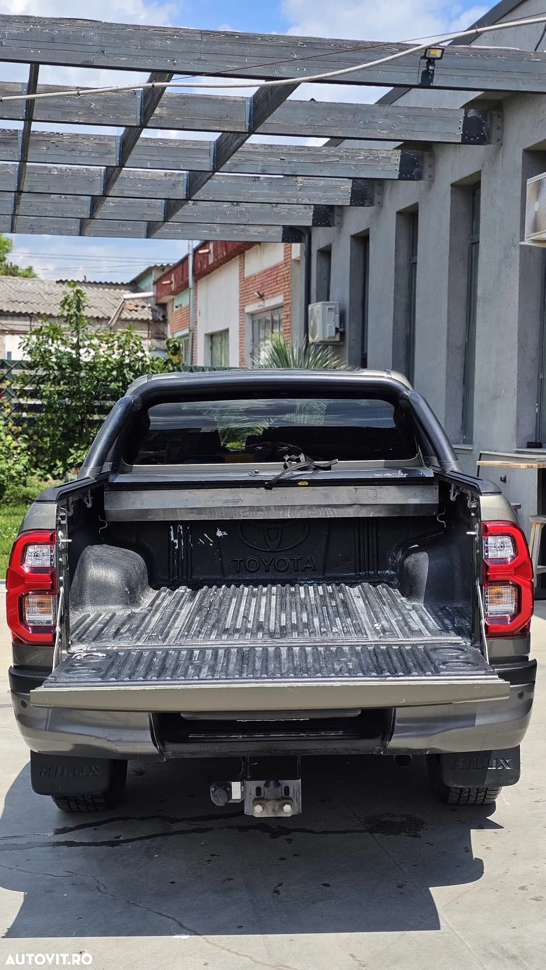 Toyota Hilux 2.8D 204CP 4x4 Double Cab AT Invincible Color Edition - 19