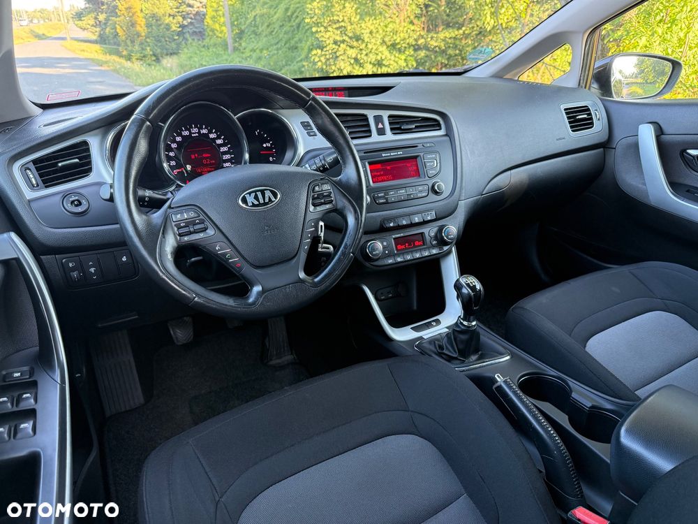 Kia Ceed 1.6 GDI Platinum Edition - 23