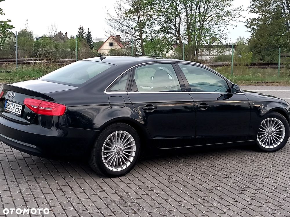 Audi A4 Avant 2.0 TDI DPF Attraction - 32