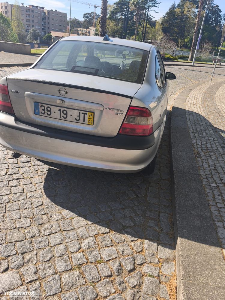 Opel Vectra 2.0 DTi Elegance - 2