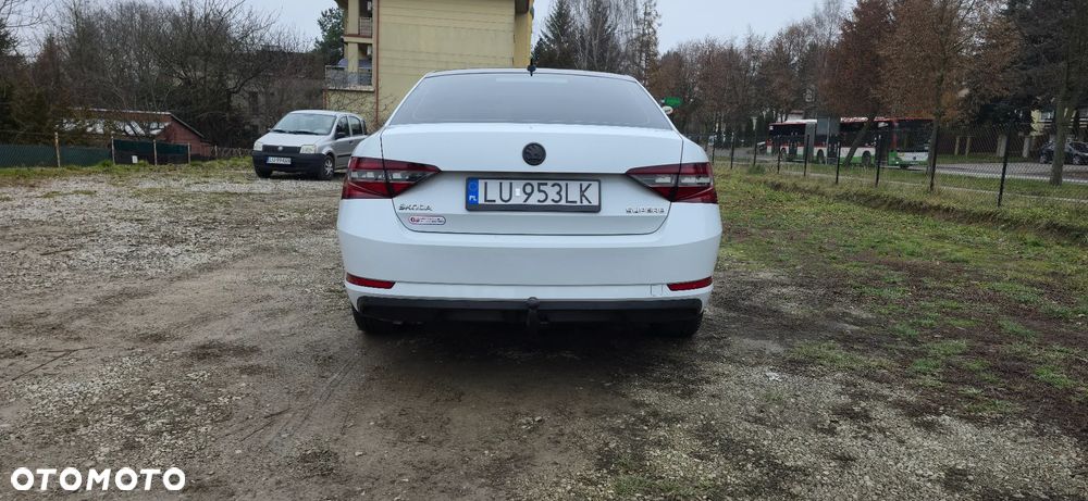 Skoda Superb 2.0 TDI Style DSG - 16