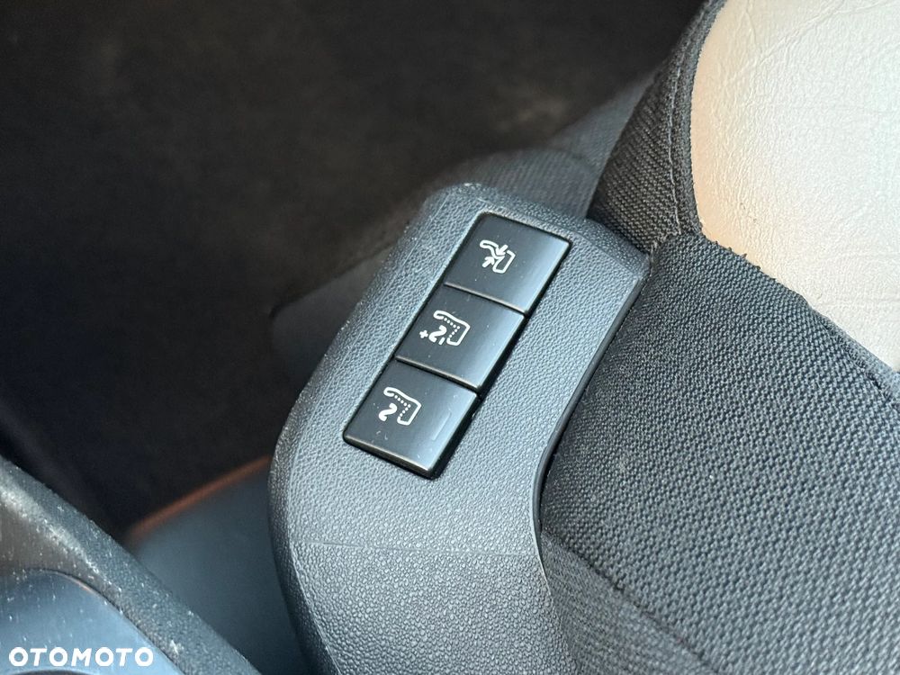 Citroën C4 Picasso 2.0 HDi FAP Exclusive - 27