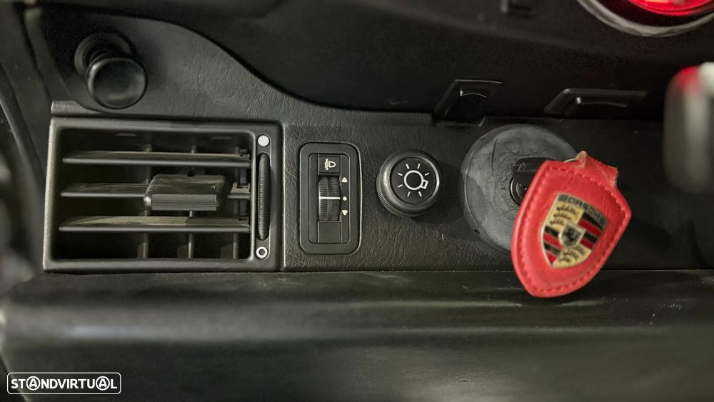 Porsche 911 (964) Coupé 3.3 Turbo II - 19