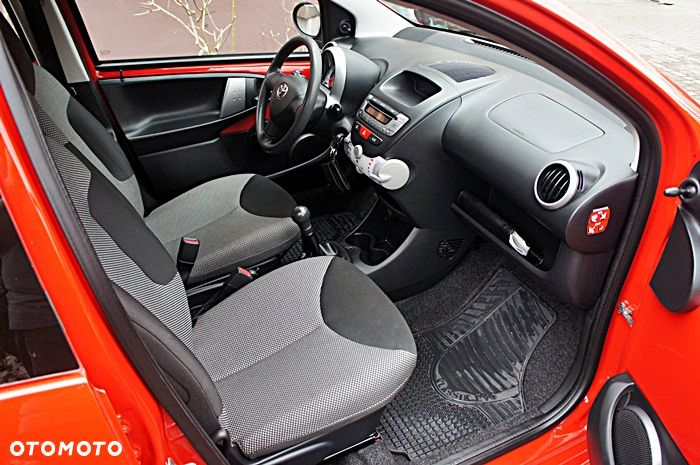 Toyota Aygo CoolRed - 18