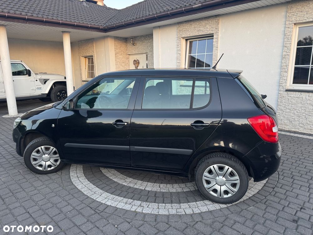 Skoda Fabia 1.2 HTP Ambiente - 9