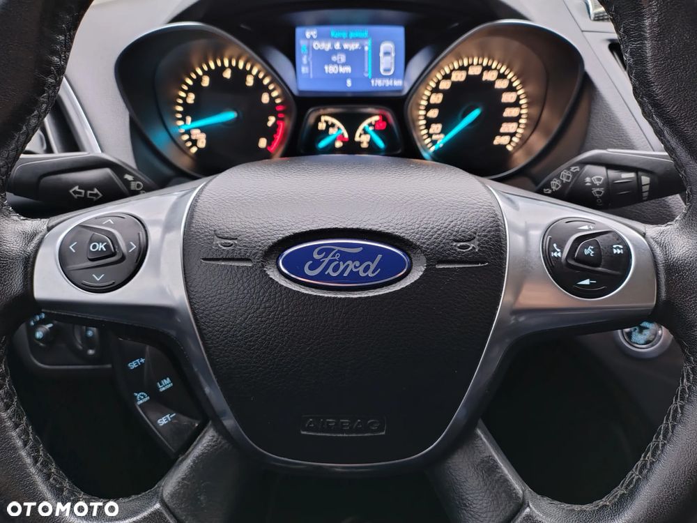 Ford Kuga 1.6 EcoBoost 2x4 Titanium - 18