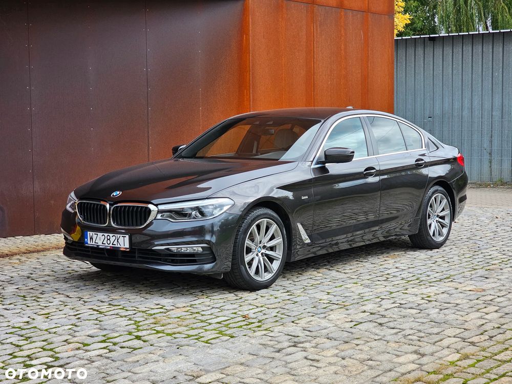 BMW Seria 5 520d Luxury Line - 2