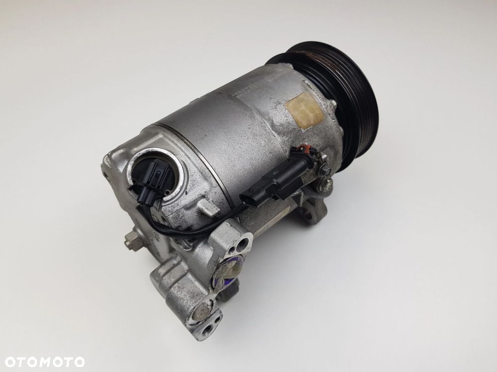 Kompresor Sprężarka klimatyzacji BMW F10 2.0d VPBLUH-19D786-AB - 4