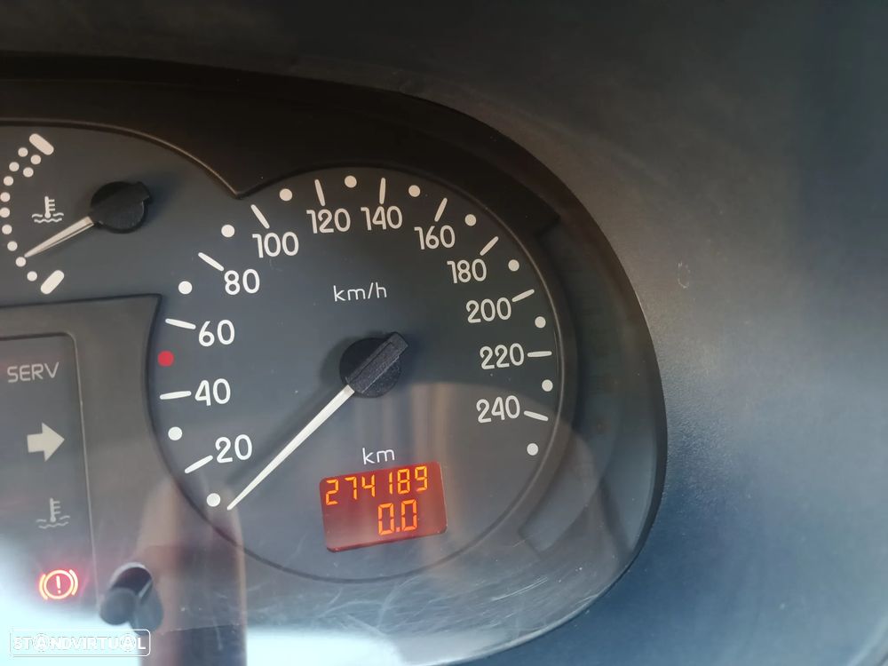 Renault Clio II - 12