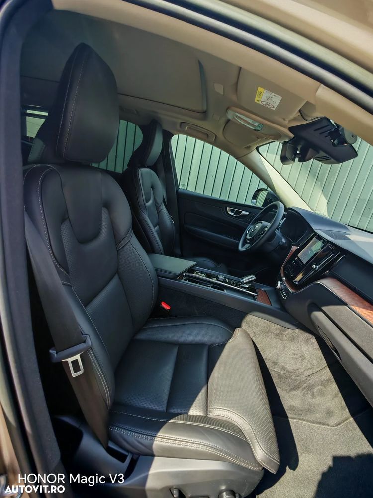 Volvo XC 60 T6 AWD Recharge Ultimate Black Edition - 18