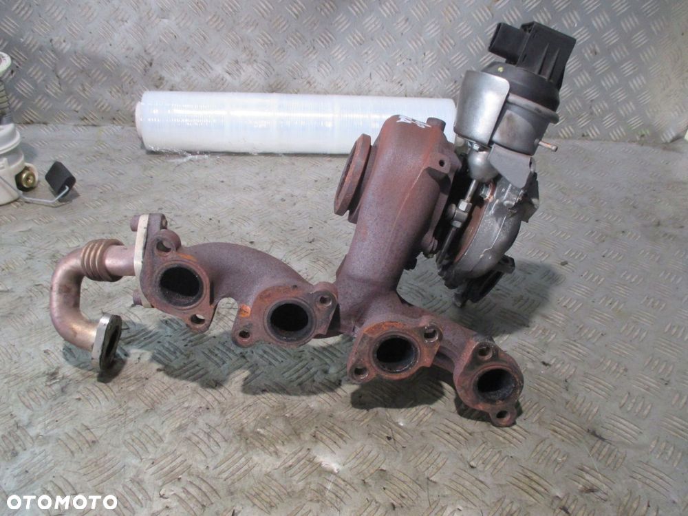 AUDI A4 B8 A5 8T 2.0 TDI TURBOSPRĘŻARKA 03L145702H + KOLEKTOR 03L253033 - 9