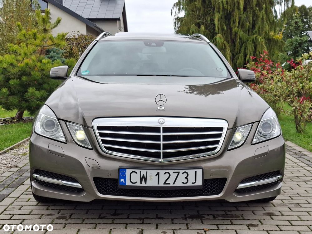 Mercedes-Benz Klasa E 250 T CDI DPF BlueEFFICIENCY Automatik Avantgarde - 4