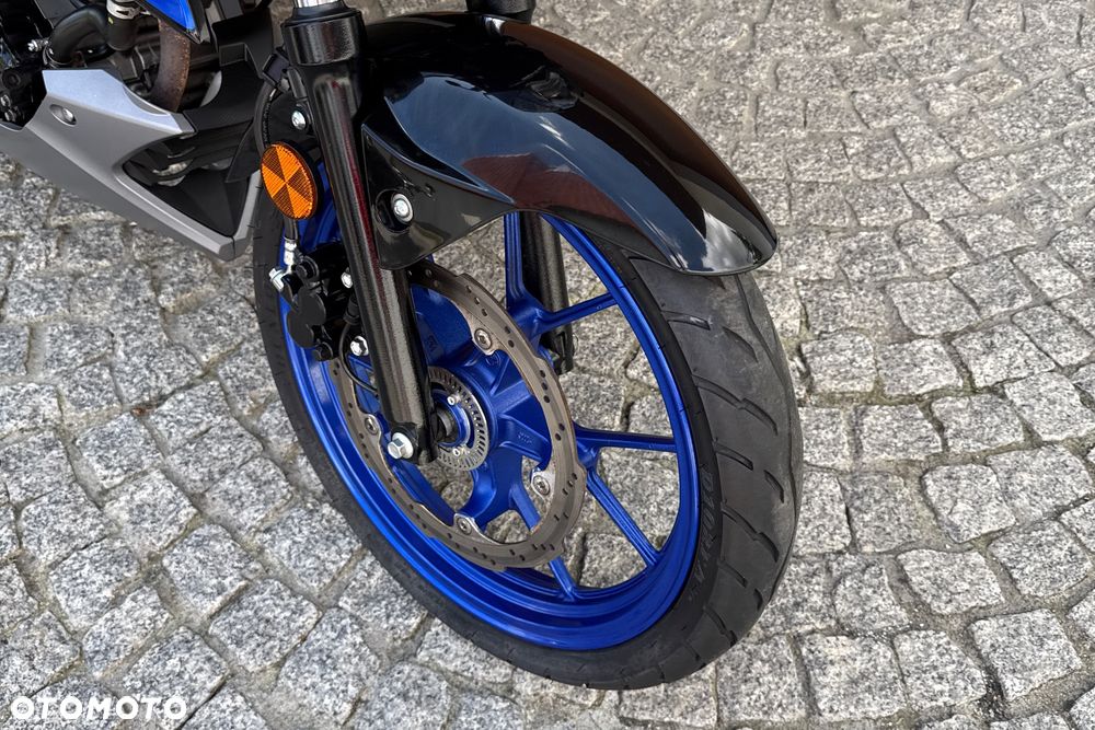 Suzuki GSX - 4