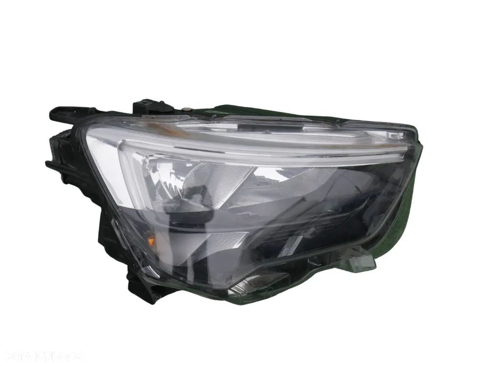 LAMPA LED OPEL COMBO E COMBO-E LIFE PRAWA PRZÓD PRZEDNIA 9816825980 90145358 OE - 2
