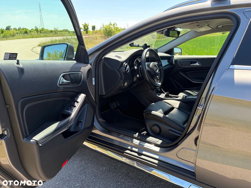Mercedes-Benz GLA 200 7G-DCT AMG Line - 6