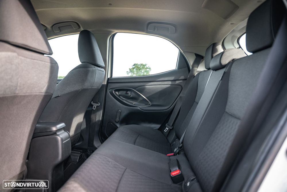 Toyota Yaris - 12