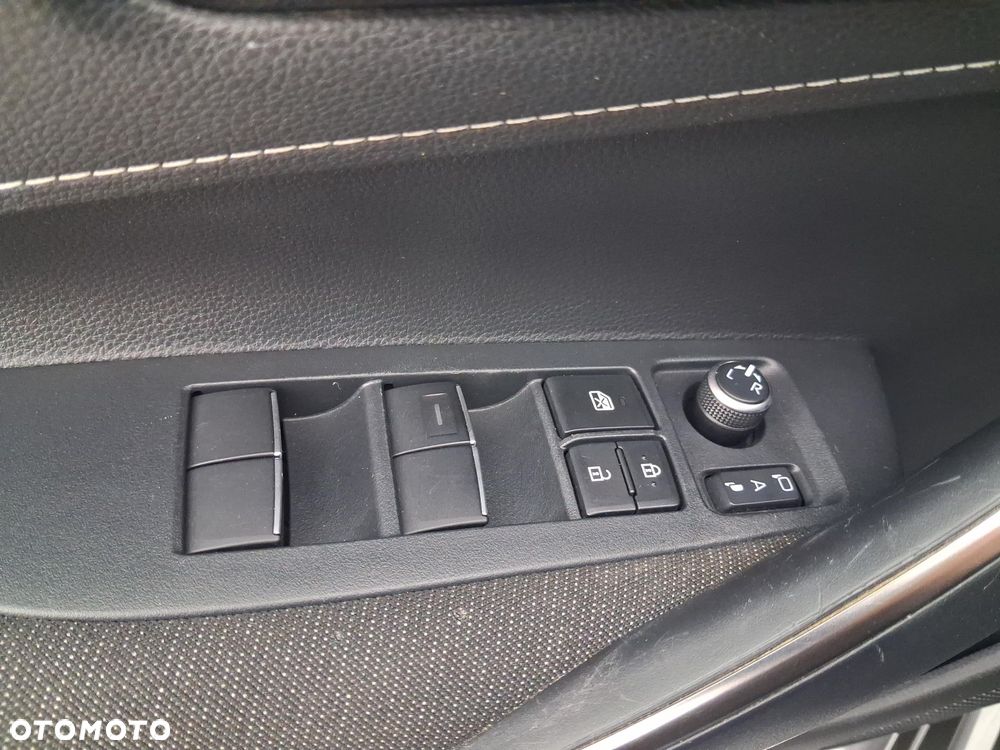 Toyota Corolla 1.8 Hybrid Comfort - 22