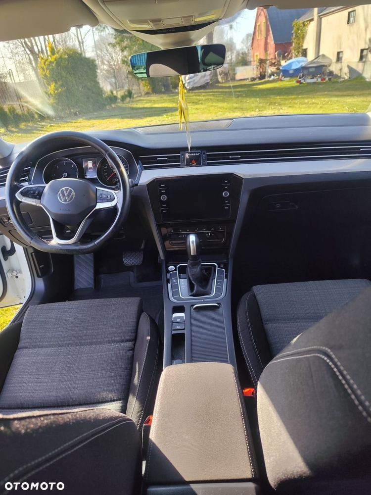 Volkswagen Passat 2.0 TDI Elegance DSG - 10