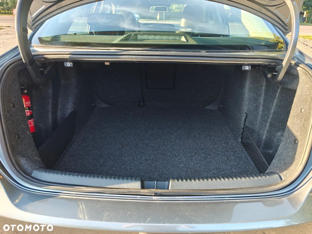 Volkswagen Jetta 1.4 TSI Highline - 8