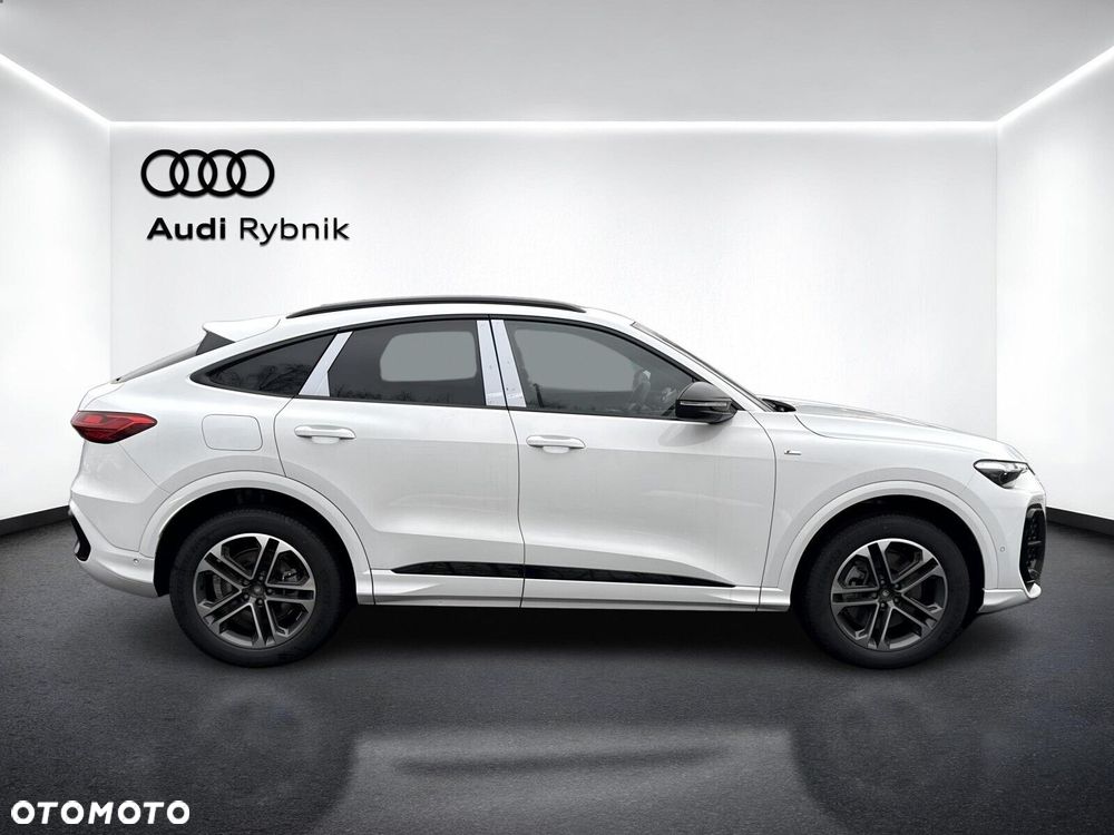 Audi Q5 Sportback - 5