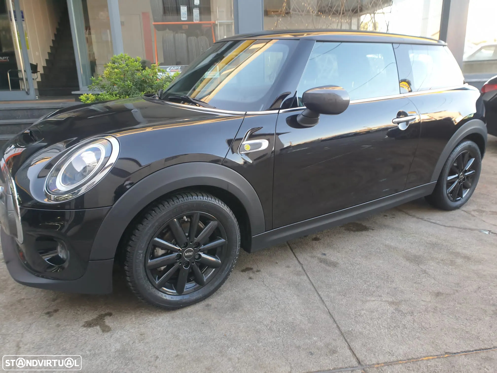 MINI 3 Portas Cooper SE - 4