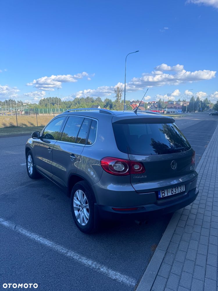 Volkswagen Tiguan - 5