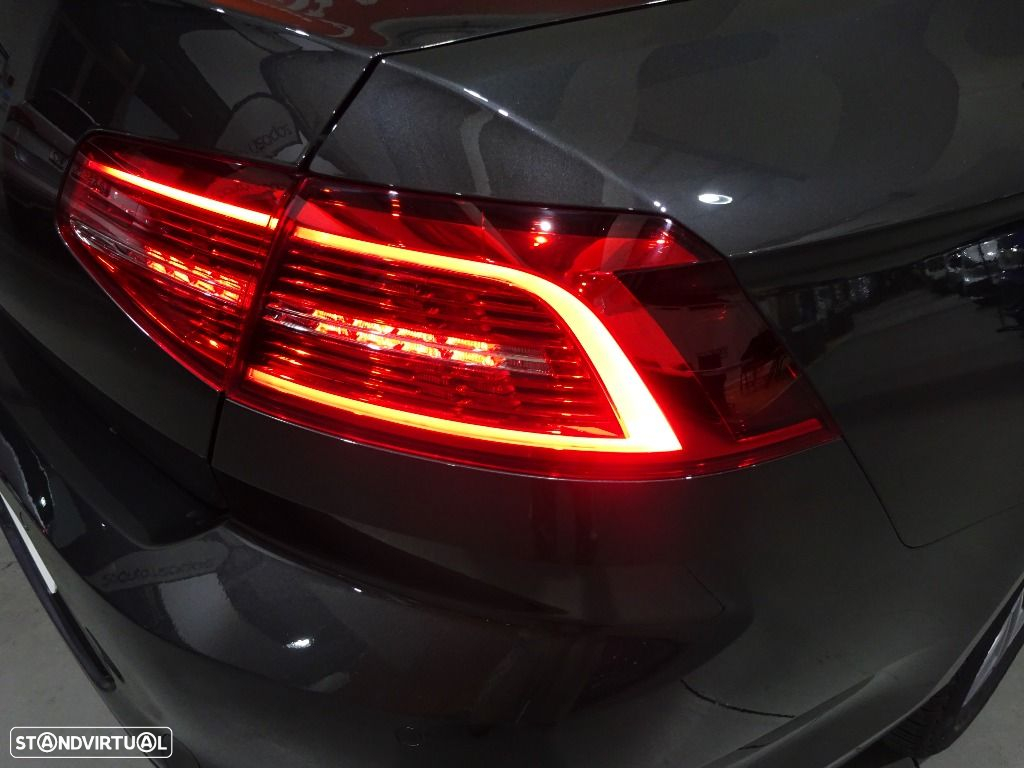 VW Passat 1.6 TDI Business P.DSG - 24